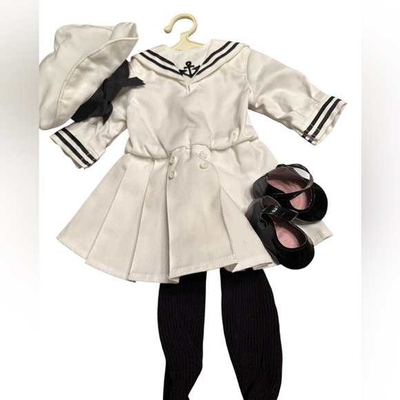 American Girl Samantha, Clothes, and Pink Trunk - Picture 5 of 16